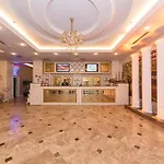 马那斯酒店 酒店