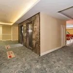 马那斯酒店 酒店